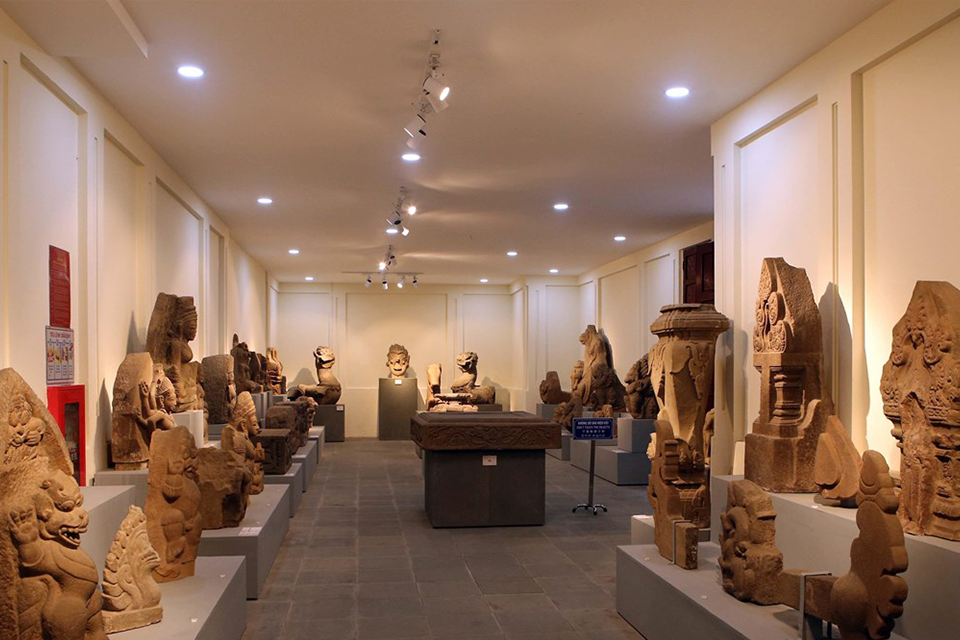 Du lịch Đà Nẵng ghé thăm Bảo tàng Điêu khắc Chăm - nơi lưu giữ những tinh hoa Chăm Pa cổ
