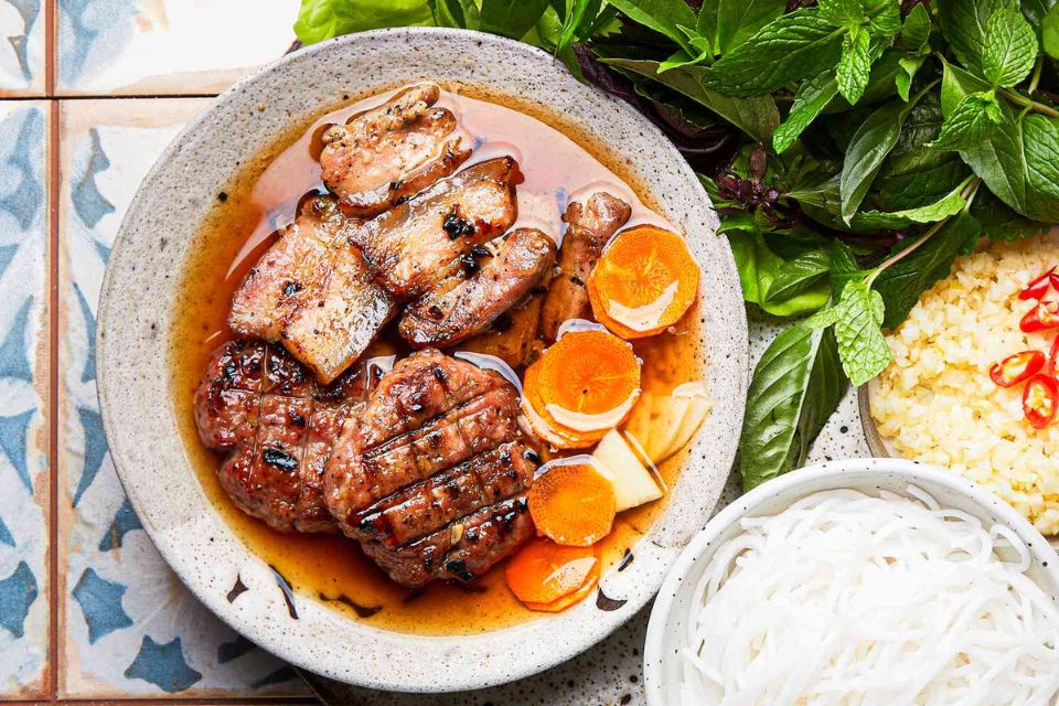Review 20 quán bún chả Hà Nội ngon "số dách" chuẩn vị Bắc