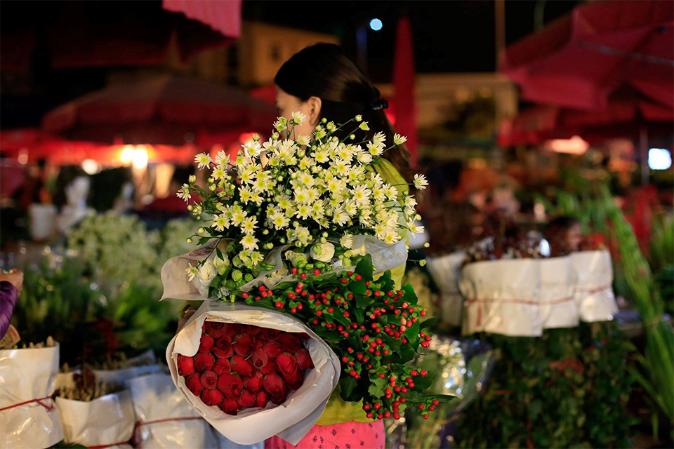 Ghé chợ hoa Hà Nội mang sắc hương cho ngày Tết