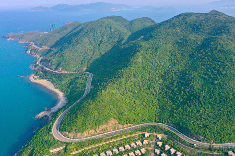 Top 6 cung đèo đẹp nhất Nha Trang: Hành trình khám phá vẻ đẹp hùng vĩ của vùng biển miền Trung