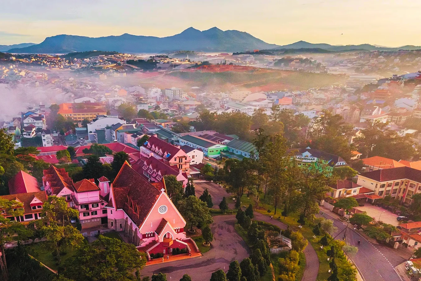 Bật mí Top 4 địa điểm du lịch Đà Lạt 2025 được nhiều du khách quay trở lại