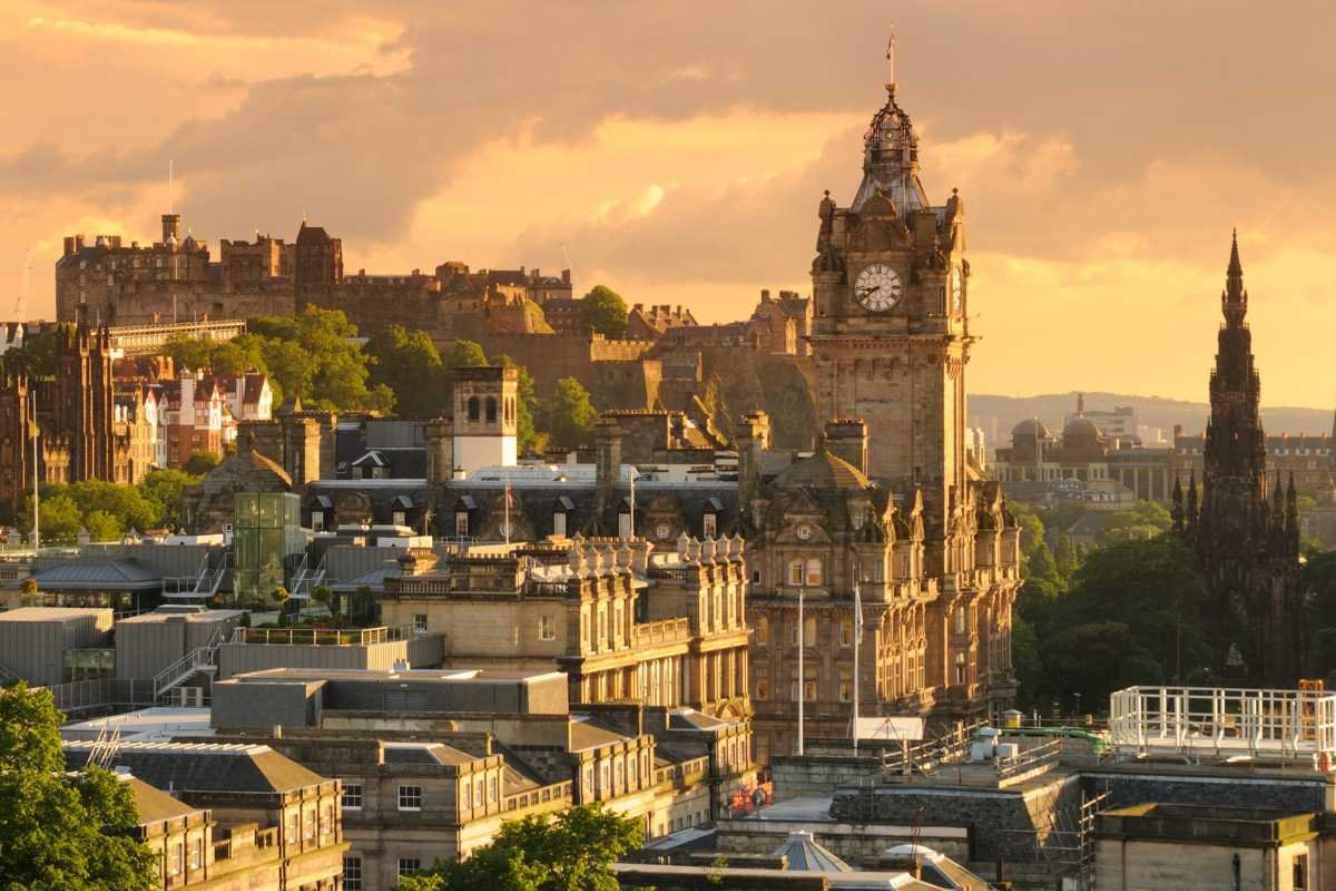 Top 5 địa điểm du lịch Edinburgh: Lạc bước giữa lòng cổ tích xứ Scotland