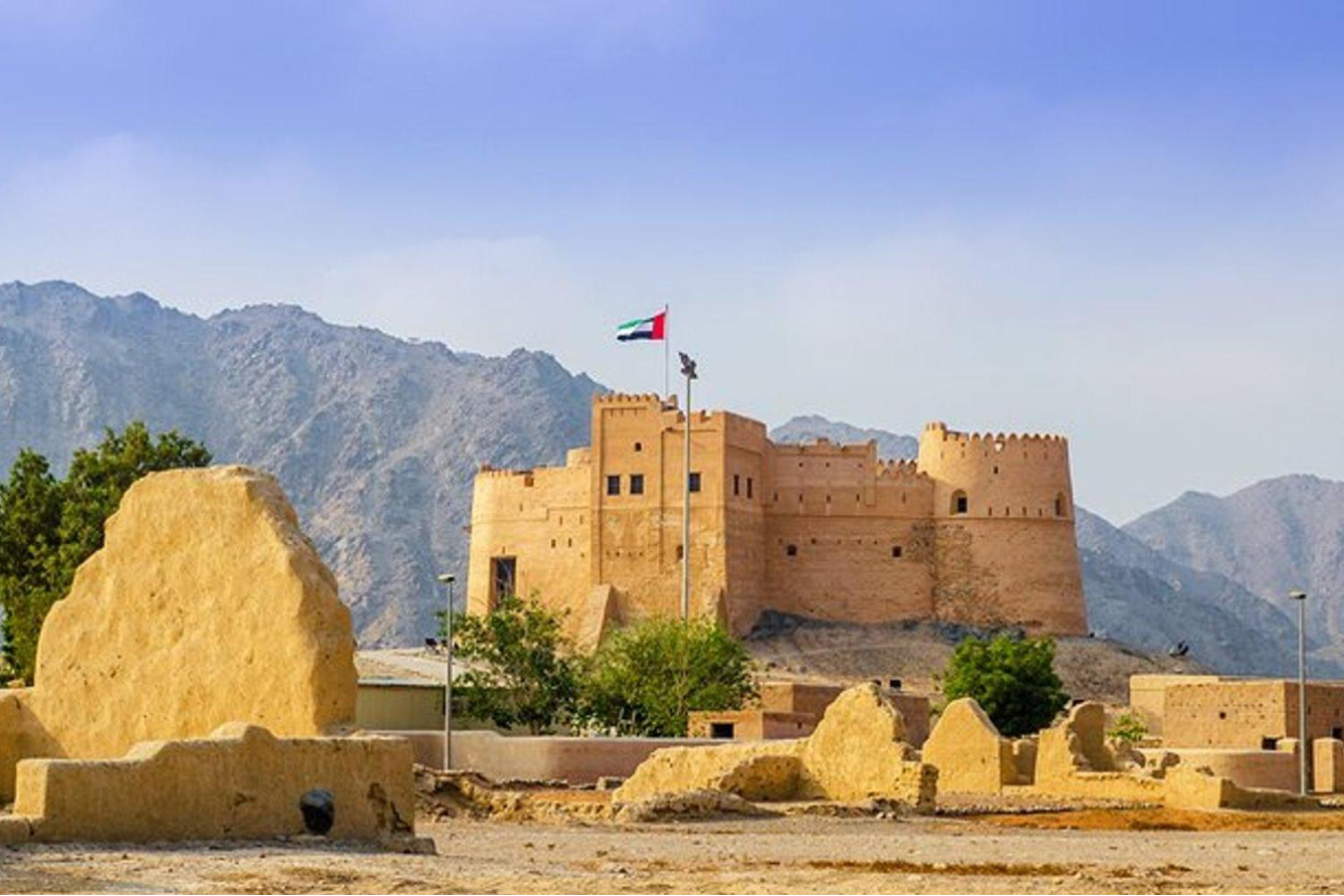 Top 5 địa điểm du lịch Fujairah mùa hè: Khi sa mạc gặp đại dương