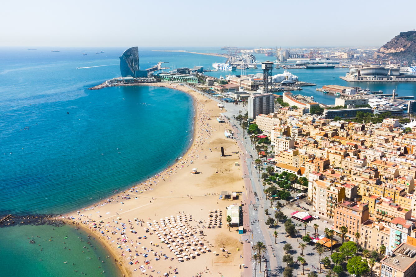 Top 5 địa điểm du lịch mùa hè Barcelona: Khám phá vẻ đẹp sôi động của xứ Catalonia