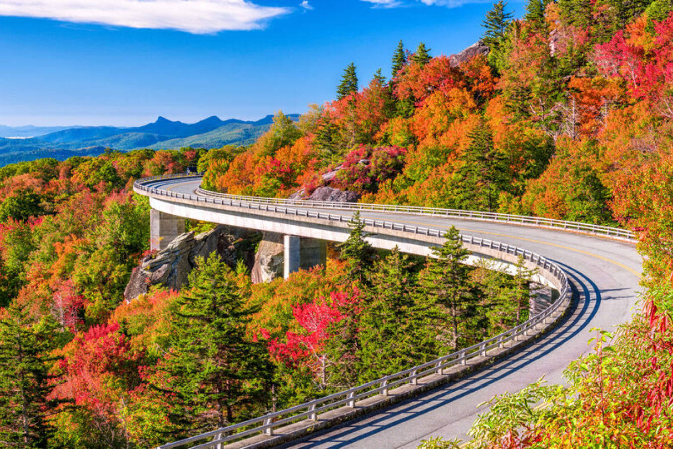 Top 5 địa điểm du lịch mùa thu ở Mỹ - Khám phá mùa lãng mạn nhất trong năm