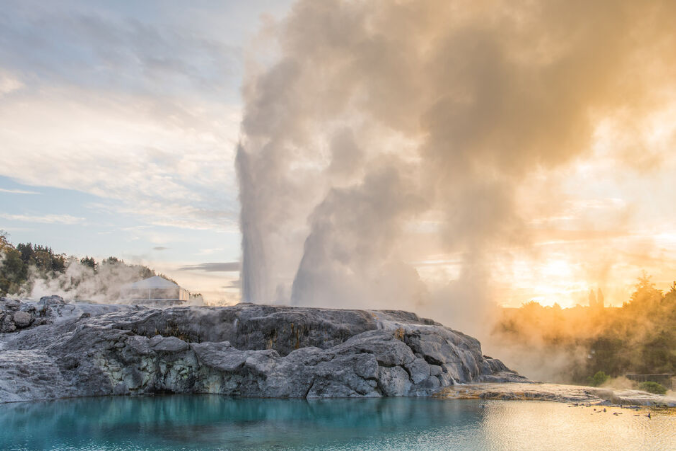 Top 5 địa điểm du lịch Rotorua: Nơi thiên nhiên và văn hóa hòa quyện Top 5 địa điểm du lịch Rotorua: Nơi thiên nhiên và văn hóa hòa quyện