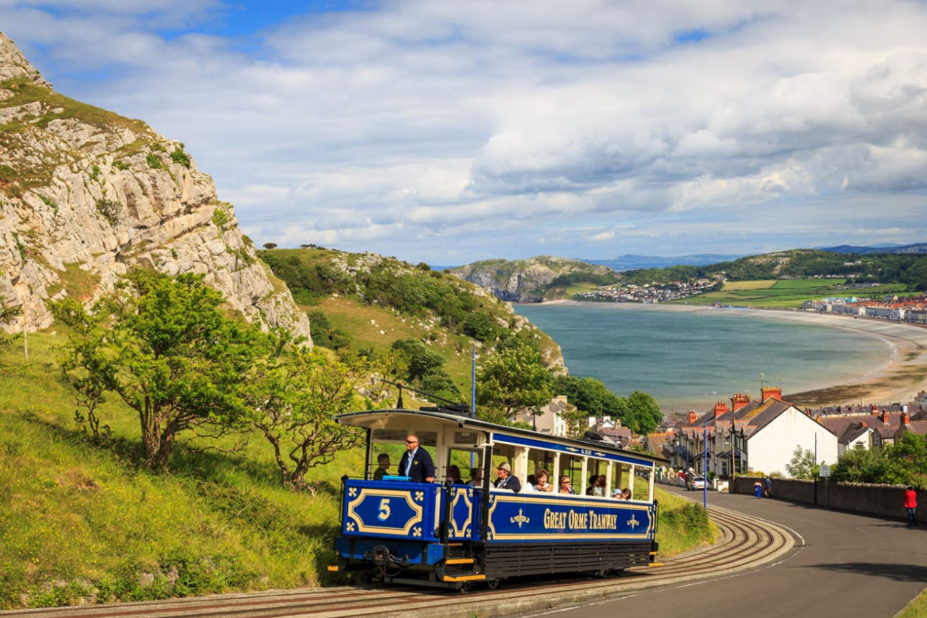 Top 5 địa điểm du lịch Wales hấp dẫn nhất mà bạn không thể bỏ qua