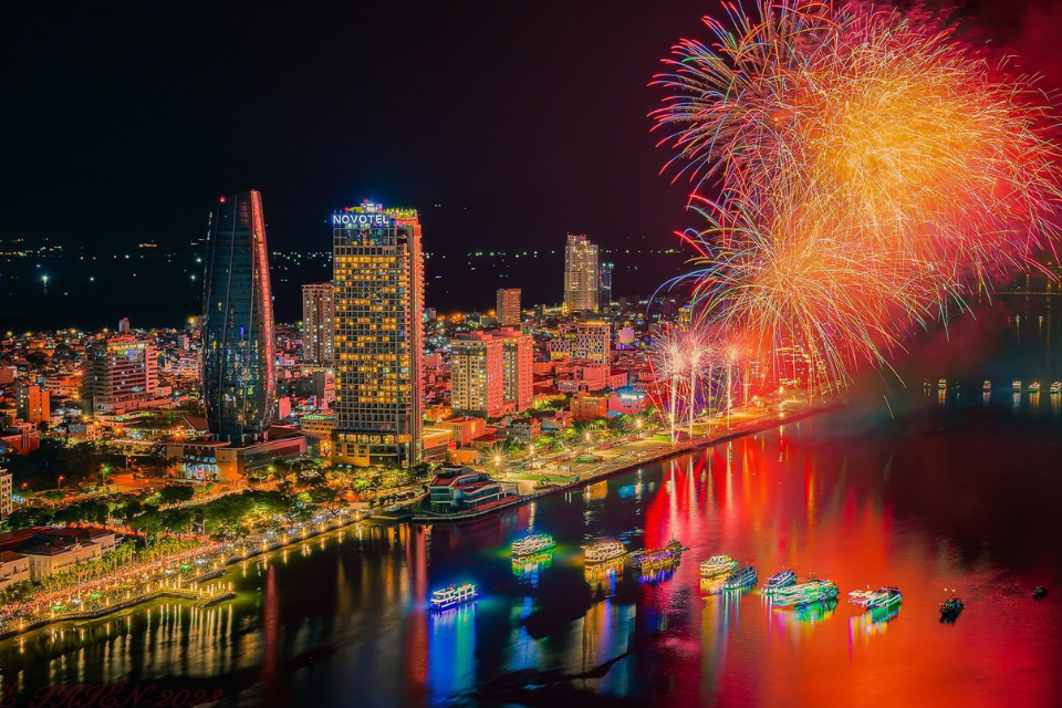 Top 4 địa điểm ngắm pháo hoa Đà Nẵng 2025 ấn tượng nhất Top 4 địa điểm ngắm pháo hoa Đà Nẵng 2025 ấn tượng nhất