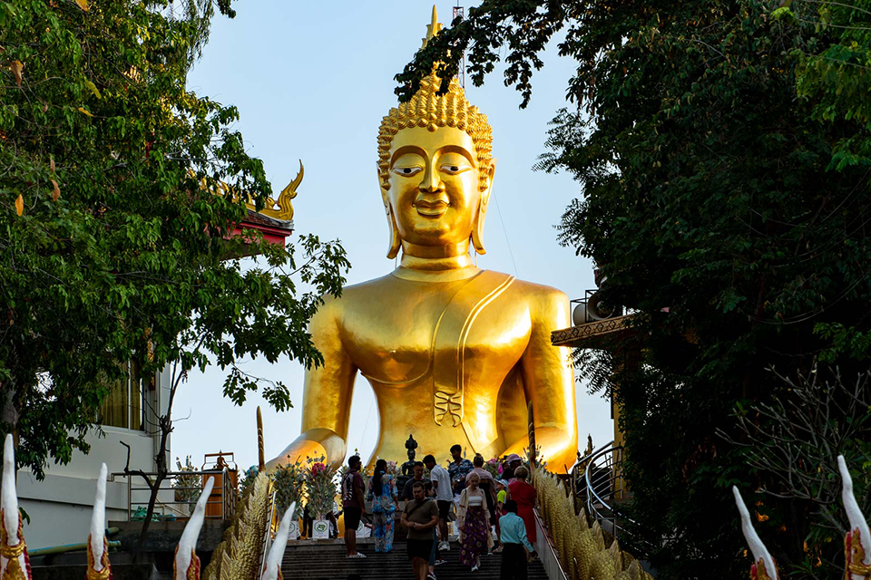 Wat Phra Yai Pattaya – Đồi Phật Lớn, điểm đến tâm linh thanh tịnh giữa lòng thành phố biển
