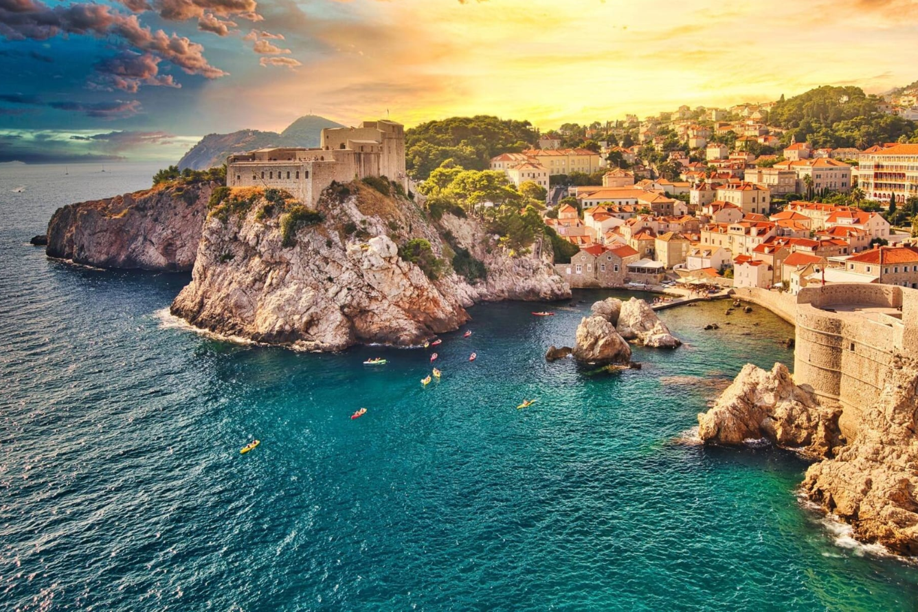 Top 5 địa điểm du lịch bán đảo Balkan mùa hè Top 5 địa điểm du lịch bán đảo Balkan mùa hè