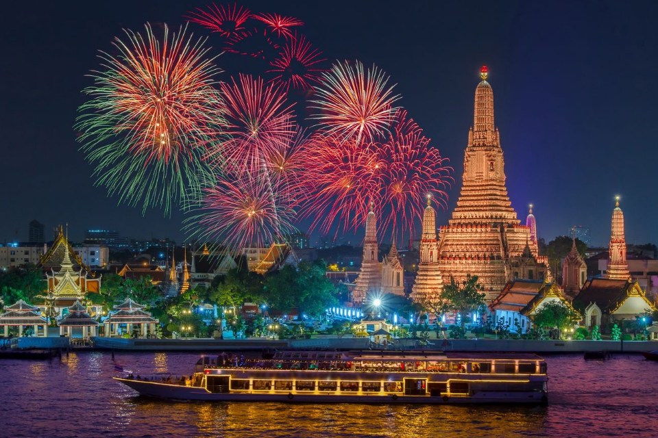 Du lịch Bangkok sôi động với những trải nghiệm về đêm đáng nhớ