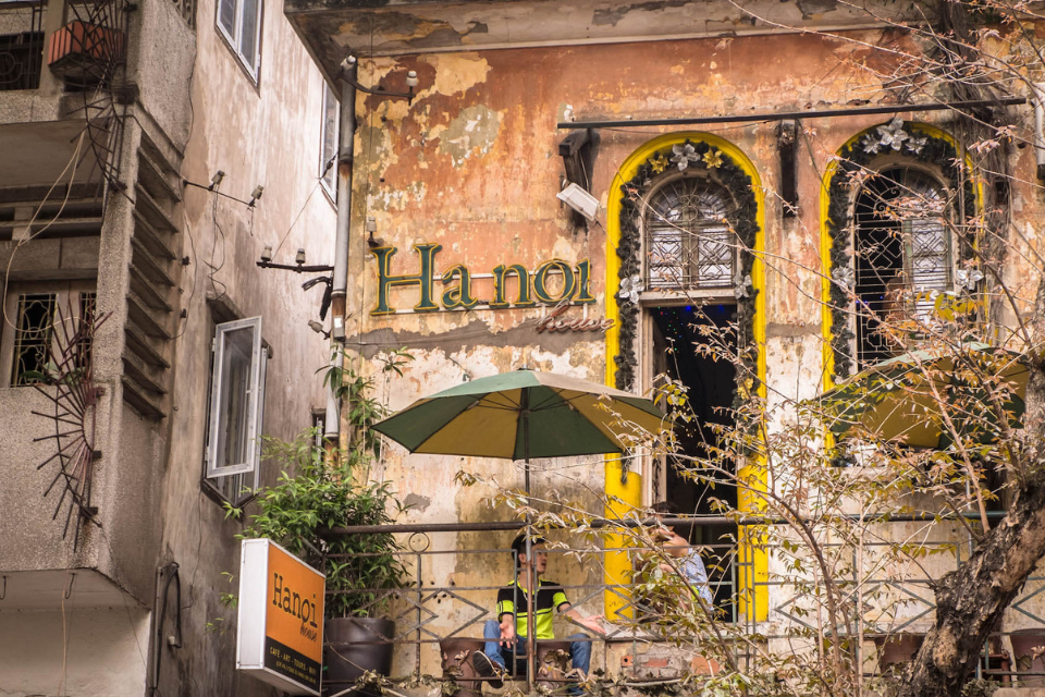 Top những địa điểm chụp ảnh ở Hà Nội thu hút gen Z
