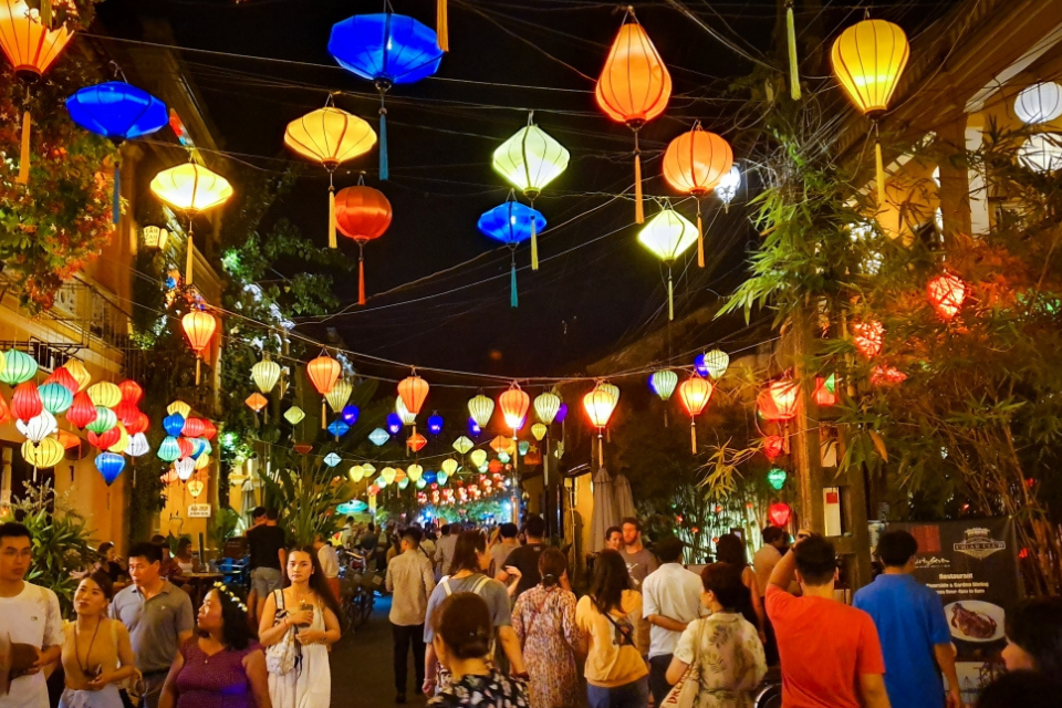 Top 7 trải nghiệm du lịch Hội An về đêm đặc sắc nhất