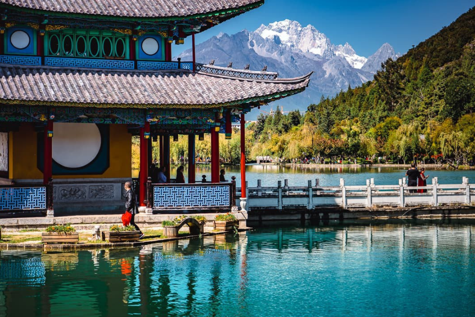 Top 6 trải nghiệm du lịch Lệ Giang: Hành trình khám phá phố cổ và thiên nhiên kỳ vĩ Vân Nam