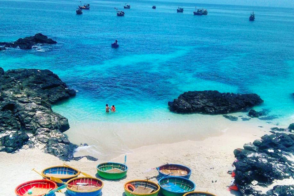 Top 7 địa điểm du lịch miền Trung mùa hè ấn tượng nhất Top 7 địa điểm du lịch miền Trung mùa hè ấn tượng nhất
