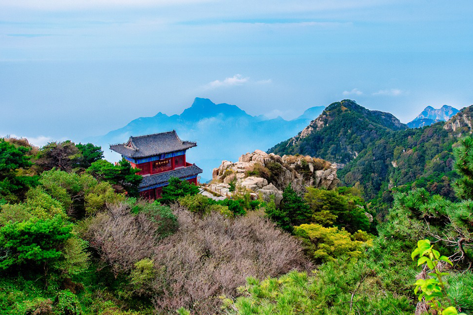 Vẻ đẹp Núi Thái Sơn vào thu – Kỳ quan thế giới tại Trung Quốc làm say lòng du khách