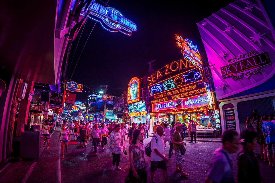 “Quẩy” hết mình tại các địa điểm vui chơi về đêm ở Pattaya sôi động bậc nhất