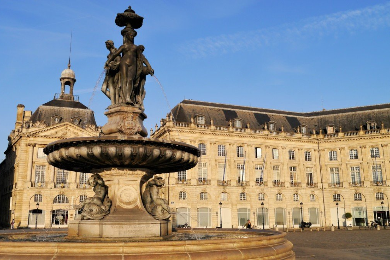 Du lịch quảng trường Bourse – Quần thể kiến trúc và đô thị nổi bật của thế kỷ 18