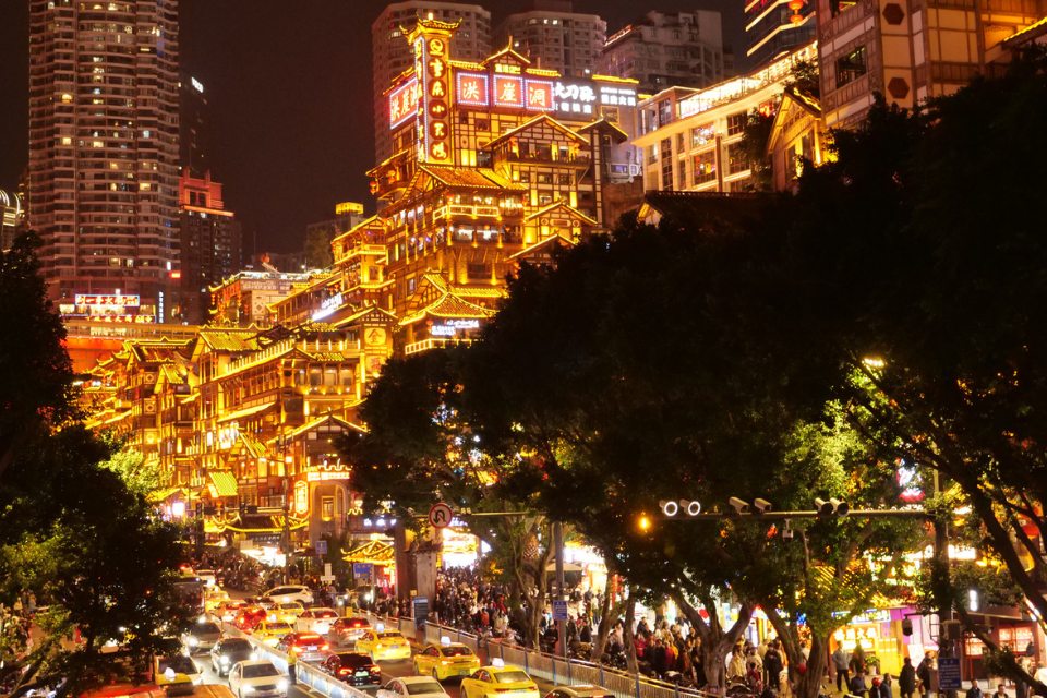 Du lịch Trùng Khánh Trung Quốc: Hành trình khám phá thành phố núi rực rỡ bên dòng Trường Giang