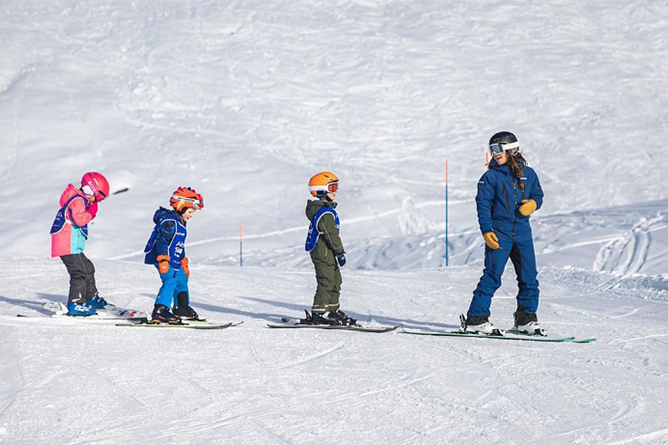 Du lịch mùa đông khám phá ngay các điểm trượt tuyết ở châu Âu