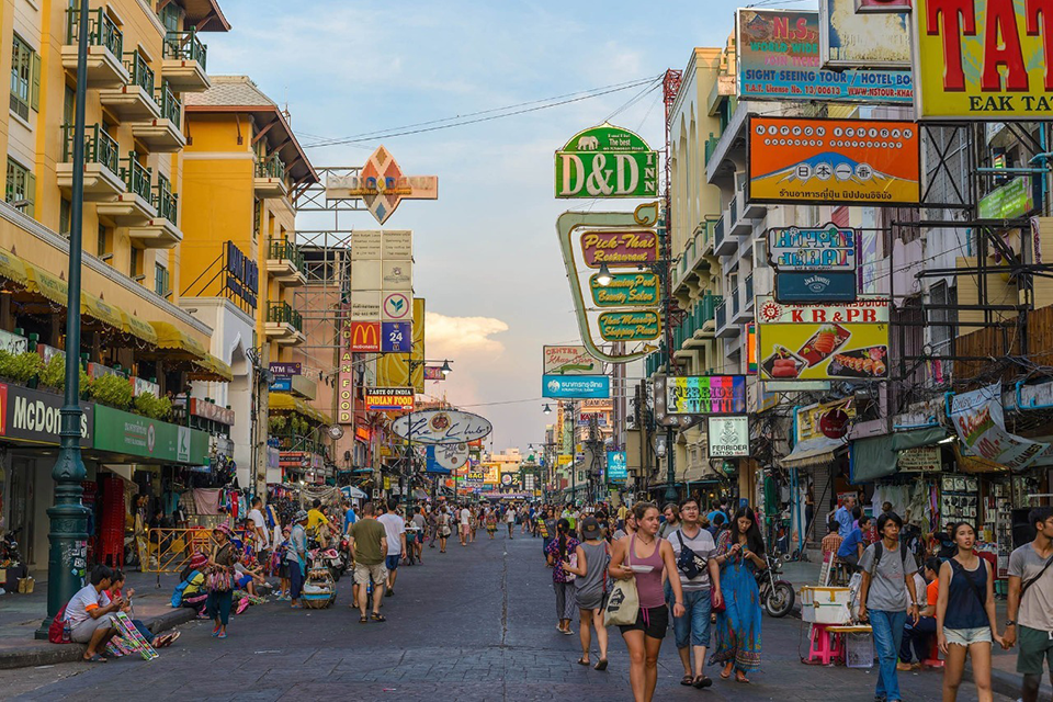 Mẹo nhỏ để ăn chơi và mua sắm “đã mà không tốn kém” ở Bangkok