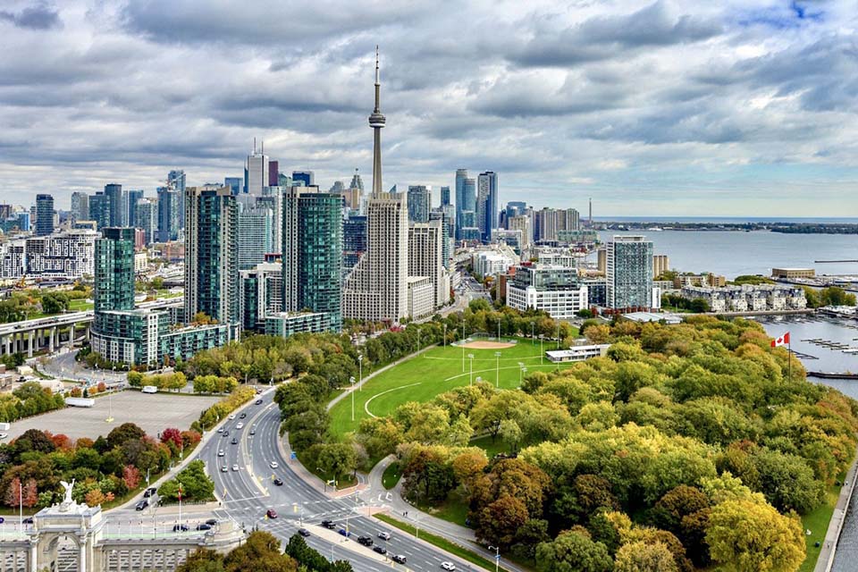 Lắng đọng mùa thu Toronto, thiên đường ngập tràn lá phong ở Canada