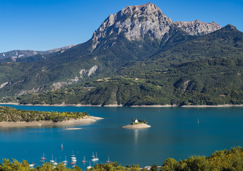 10 Most Beautiful Lakes in France