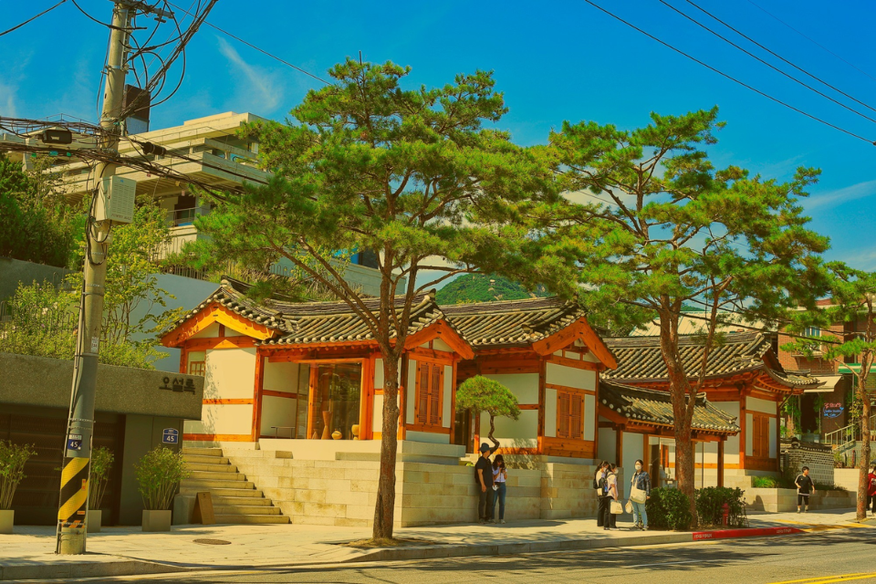 Khám phá làng cổ Bukchon Hanok - Viên ngọc quý giữa lòng Seoul