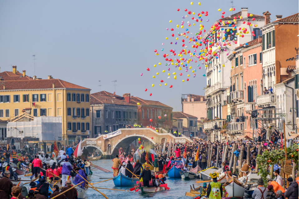 Lễ hội hóa trang Venice 2025 - Khám phá vẻ đẹp của thành phố kênh đào