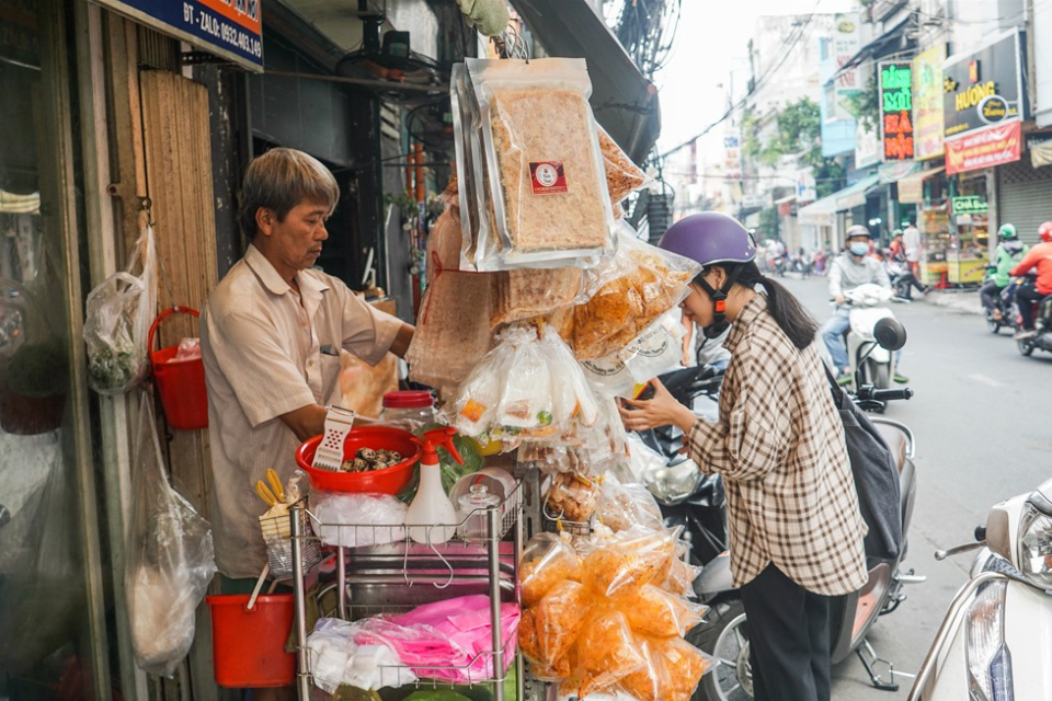 Top 10+ món ăn đường phố Việt Nam nổi tiếng ghi dấu trên bản đồ ẩm thực thế giới