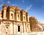 Petra - thành phố khắc trong lòng đá