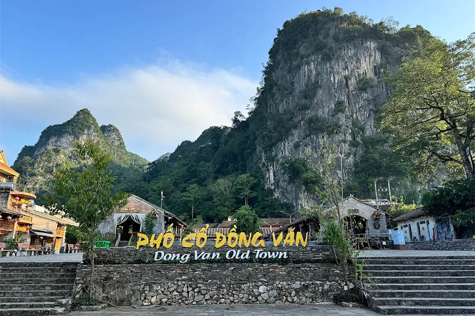 Đến khu phố cổ Đồng Văn Hà Giang lạc vào thế giới cổ của cao nguyên Đông Bắc