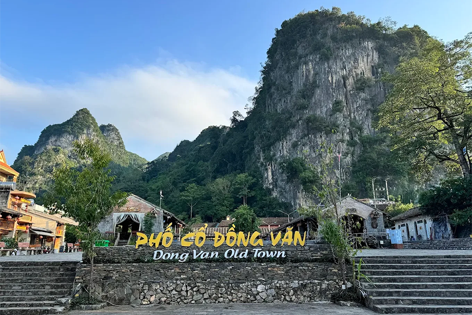 Đến khu phố cổ Đồng Văn Hà Giang lạc vào thế giới cổ của cao nguyên Đông Bắc