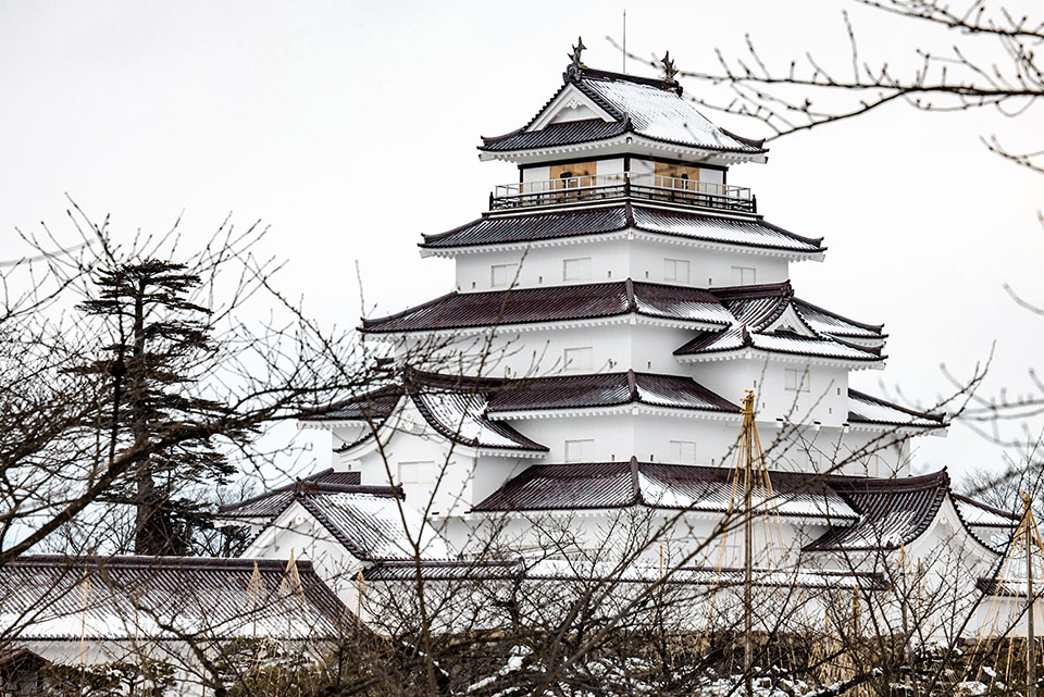 Chạm vào giấc mơ tuyết trắng trên “Cung đường kim cương” Nhật Bản