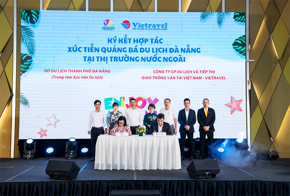 Vietravel và Sở Du lịch Đà Nẵng thực hiện ký kết hợp tác phát triển nâng tầm du lịch thành phố