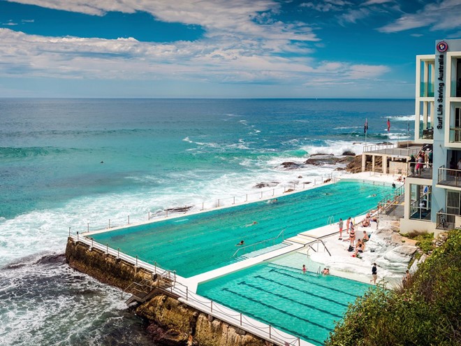 The world's coolest urban swimming pools