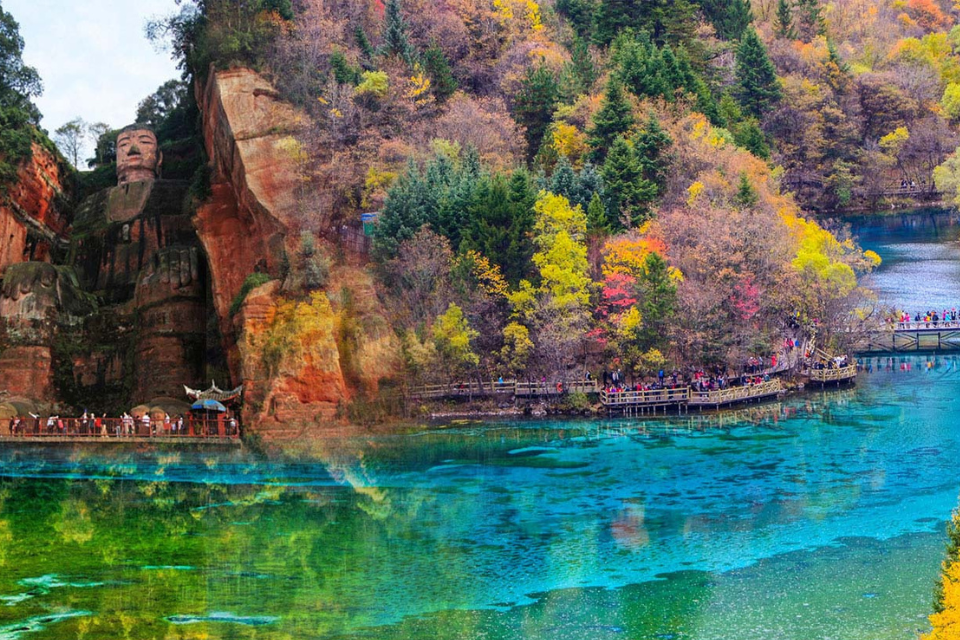Tour Cửu Trại Câu nên đi đâu? – Hành trình khám phá thiên đường xanh giữa lòng Tứ Xuyên
