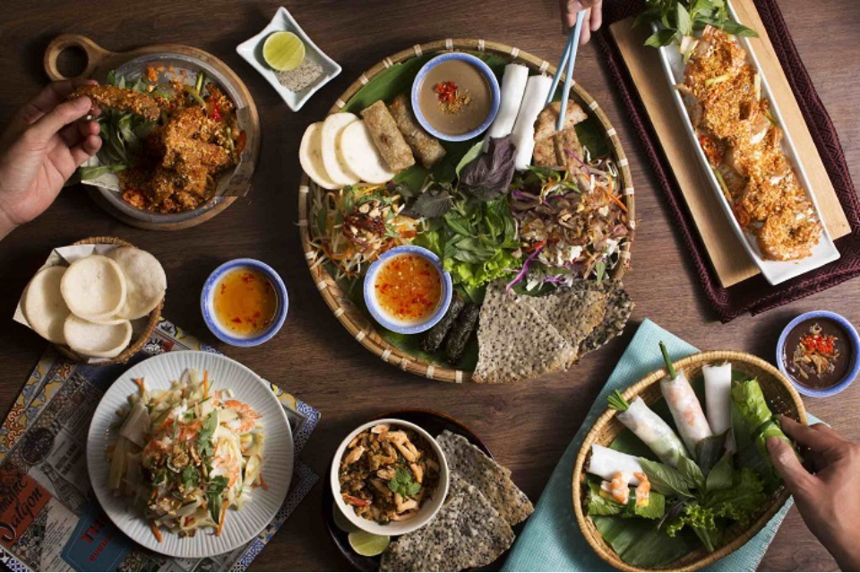 Tour Tinh Hoa Ẩm Thực Việt: Top 12 món ăn mang đậm dấu ấn Việt Nam