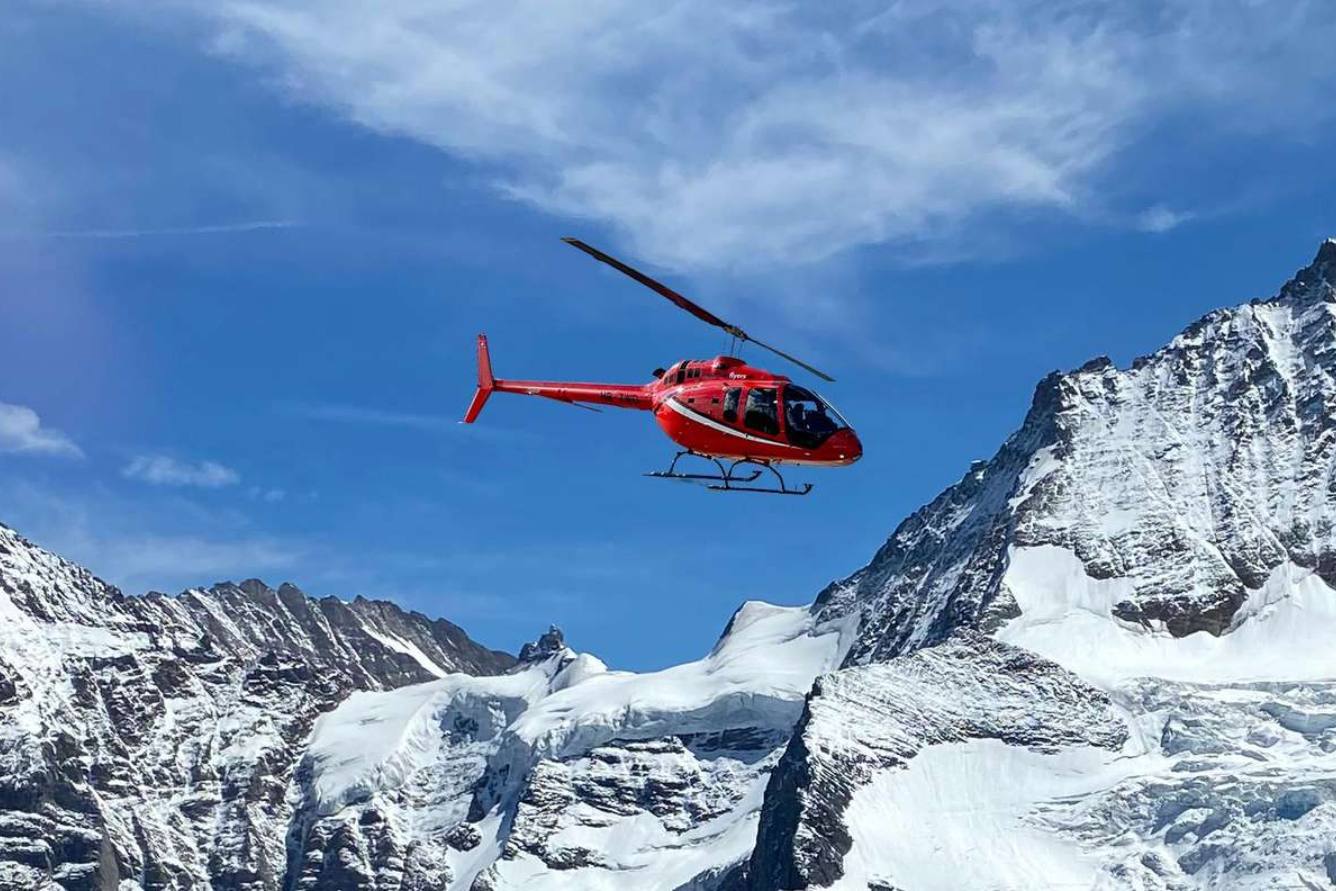 Trải nghiệm trực thăng ngắm dãy Alps: Ngắm “thiên đường tuyết trắng” của châu Âu