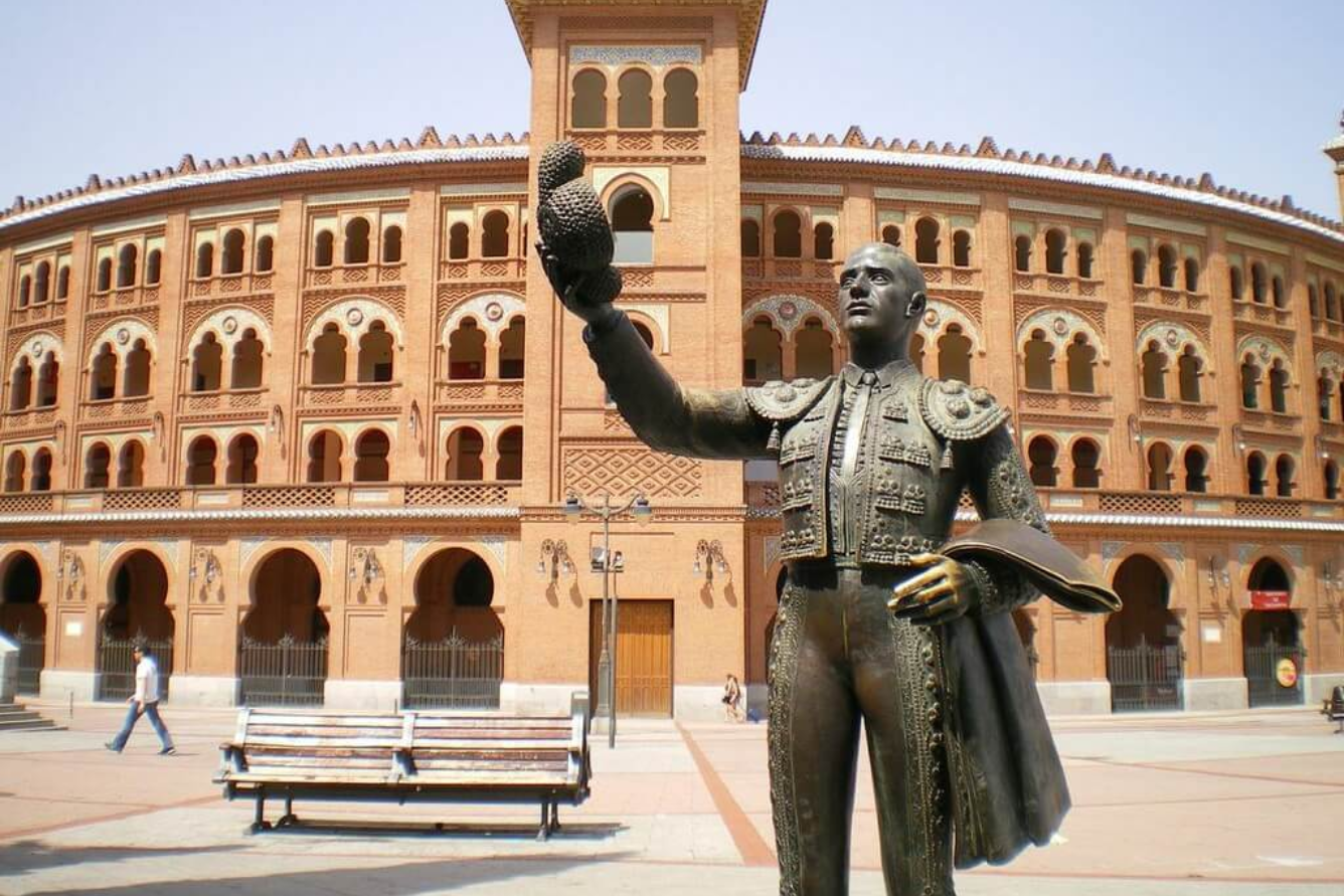 Tham quan Trường đấu bò Las Ventas: Văn hóa truyền thống của xứ sở bò tót 