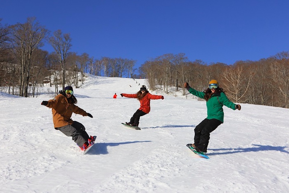 Du lịch Nhật Bản 2023 - Trải nghiệm trượt tuyết tại Kuma Ski Land