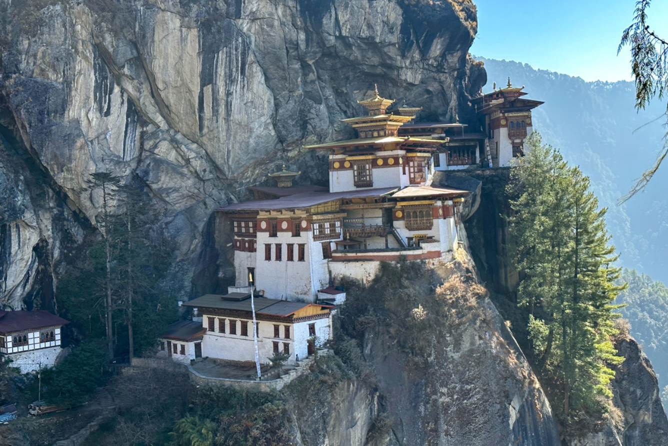 Khám phá Tu viện Tiger's Nest: Hành trình huyền thoại trên mây trời Bhutan