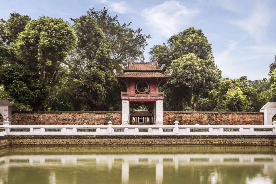 Văn Miếu Quốc Tử Giám - Khám phá Trường Đại học đầu tiên của Việt Nam
